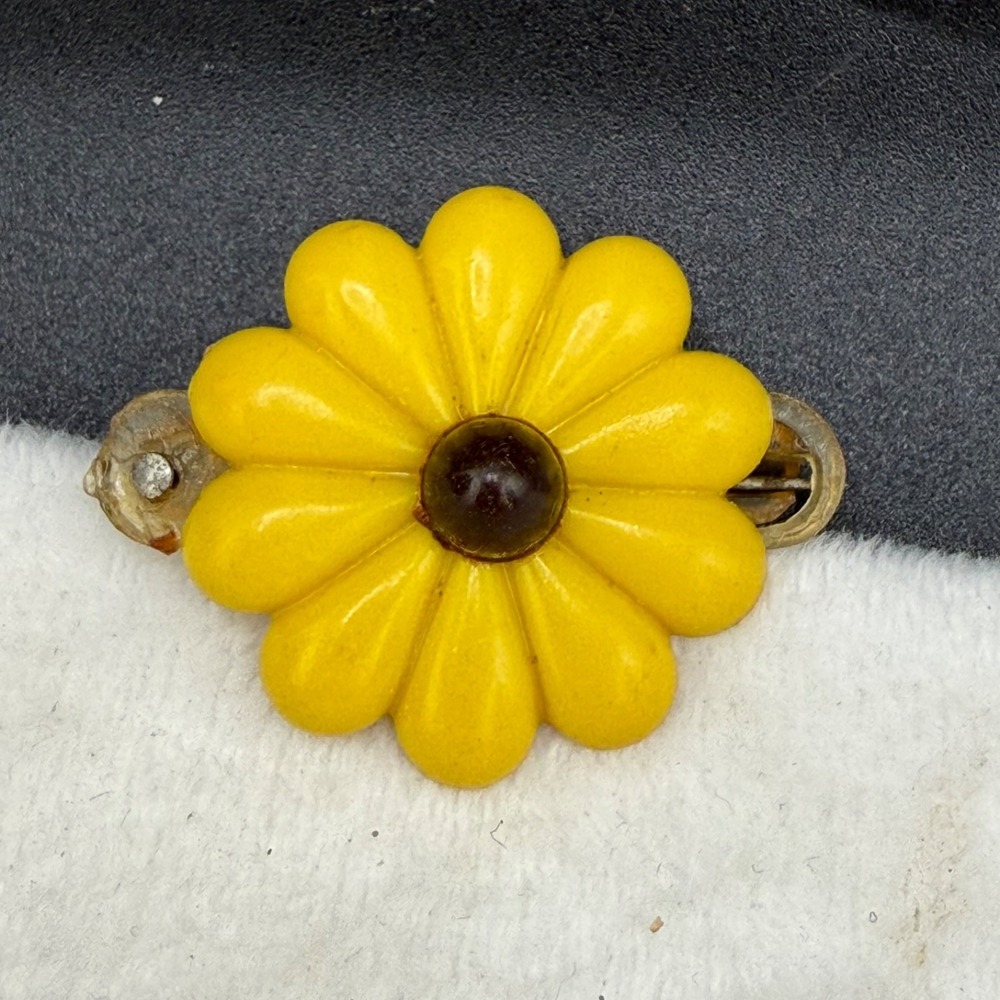 Vintage Celluloid Flower Brooch‎ Yellow